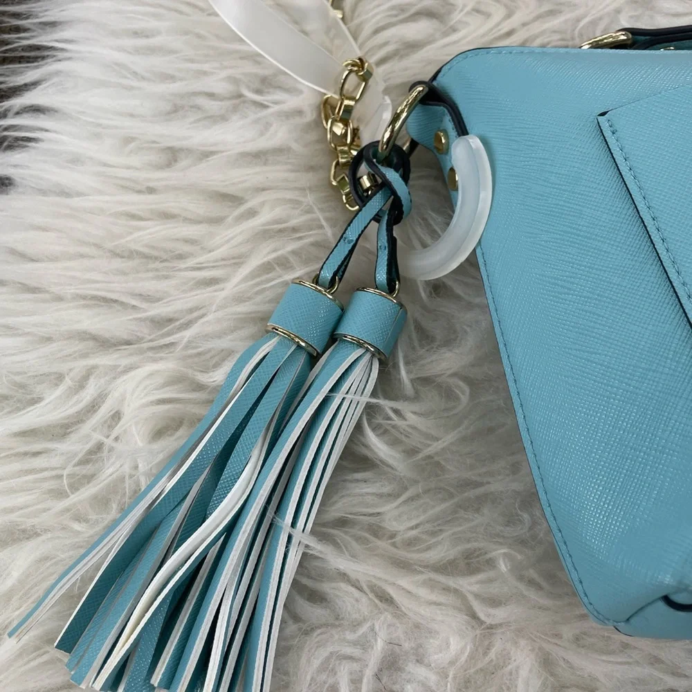 NWT GORGEOUS COLOR crossbody bag with Tassel - Picture 2 of 7